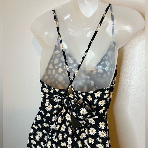 SHEIN Black Tie Back Daisy Print Cami Midi Dress Size Medium - Picture 5 of 9